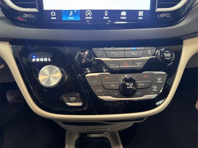 2024 Chrysler Pacifica Touring L 2024 Chrysler Pacifica Touring L