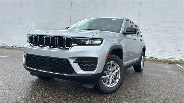 2025 Jeep Grand Cherokee Laredo X 4x4