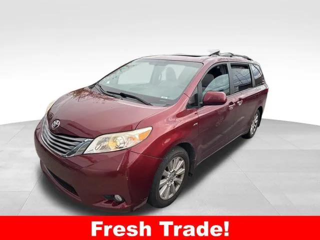 2017 Toyota Sienna XLE 7 Passenger