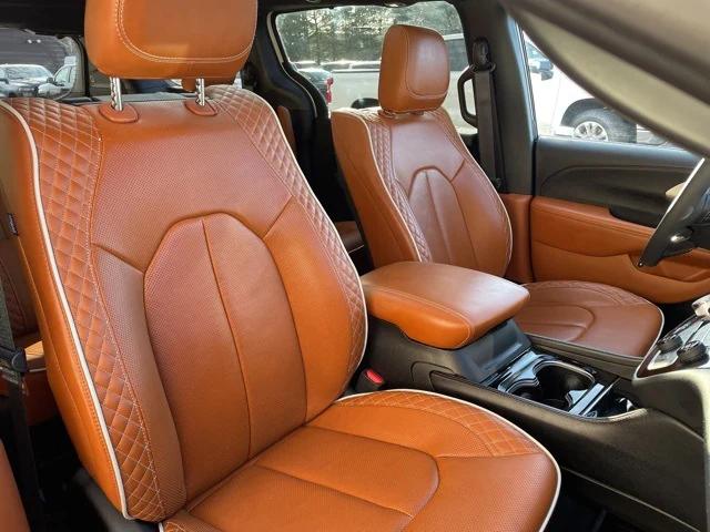 2024 Chrysler Pacifica Hybrid Pinnacle 2024 Chrysler Pacifica Hybrid Pinnacle