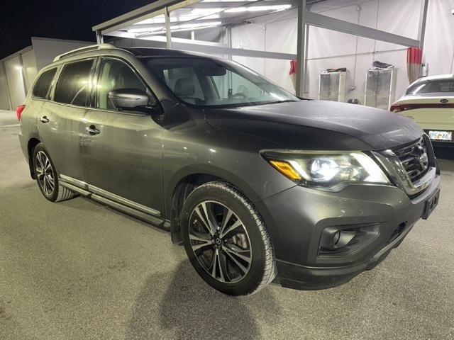2017 Nissan Pathfinder Platinum