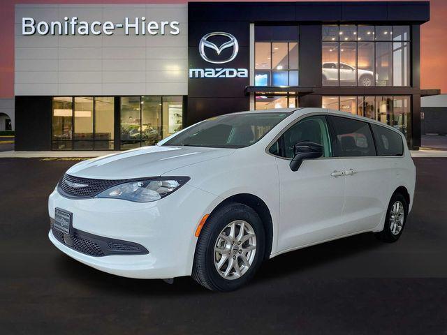 2024 Chrysler Voyager LX