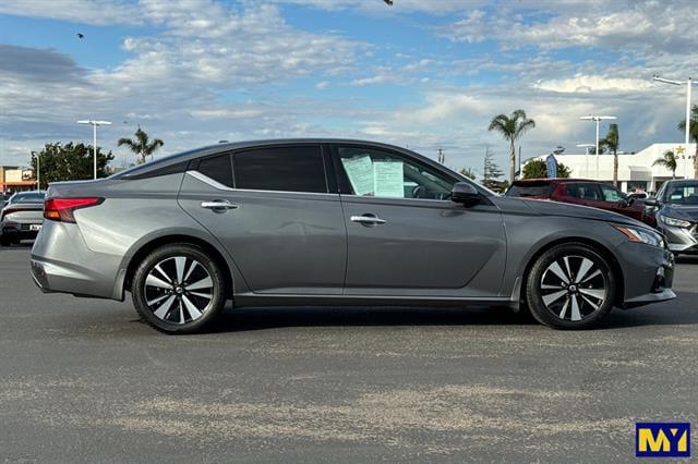 2021 Nissan Altima SL FWD