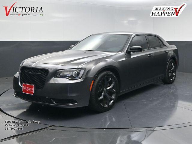 2022 Chrysler 300 Touring