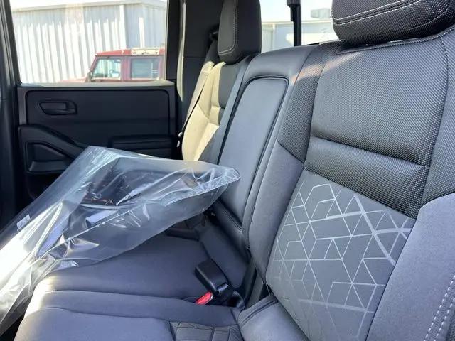 2026 Nissan Frontier Crew Cab SV 4x4