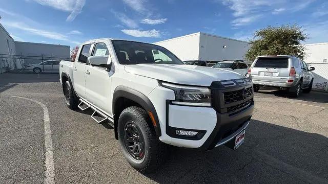 2026 Nissan Frontier Crew Cab PRO-4X 4x4