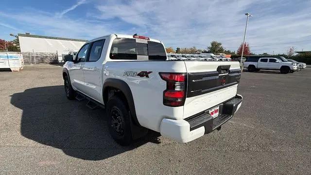 2026 Nissan Frontier Crew Cab PRO-4X 4x4