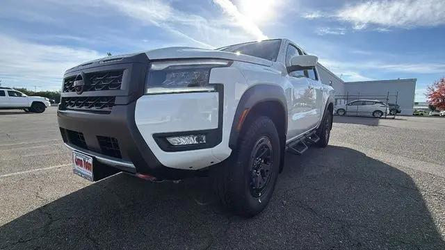 2026 Nissan Frontier Crew Cab PRO-4X 4x4