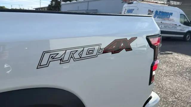 2026 Nissan Frontier Crew Cab PRO-4X 4x4