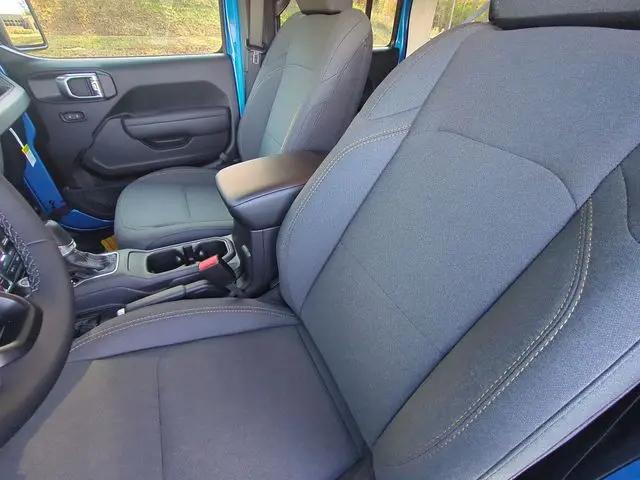 2026 Jeep Wrangler 4-Door Willys 4x4