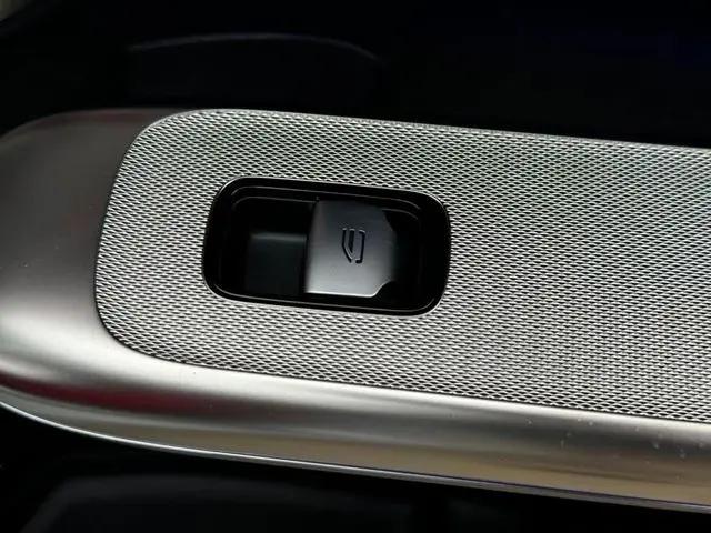 2026 Mercedes-Benz E-CLASS E 300 CLE 300
