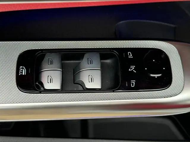 2026 Mercedes-Benz E-CLASS E 300 CLE 300