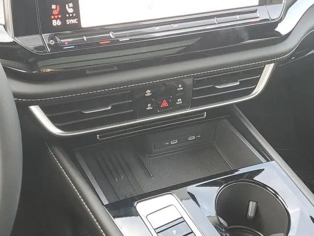 2026 Volkswagen Atlas Cross Sport SE with Technology