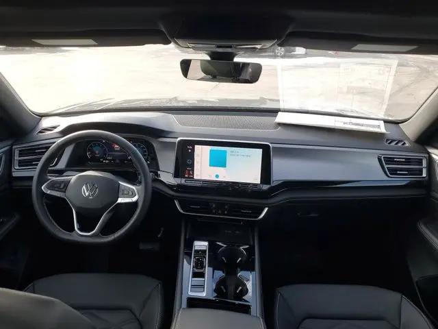 2026 Volkswagen Atlas Cross Sport SE with Technology