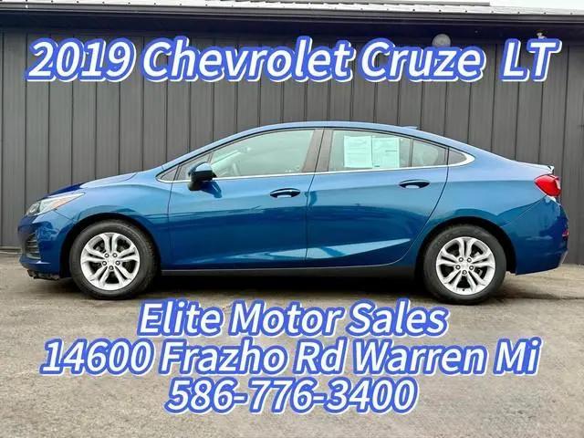 2019 Chevrolet Cruze LT for sale in Warren, MI