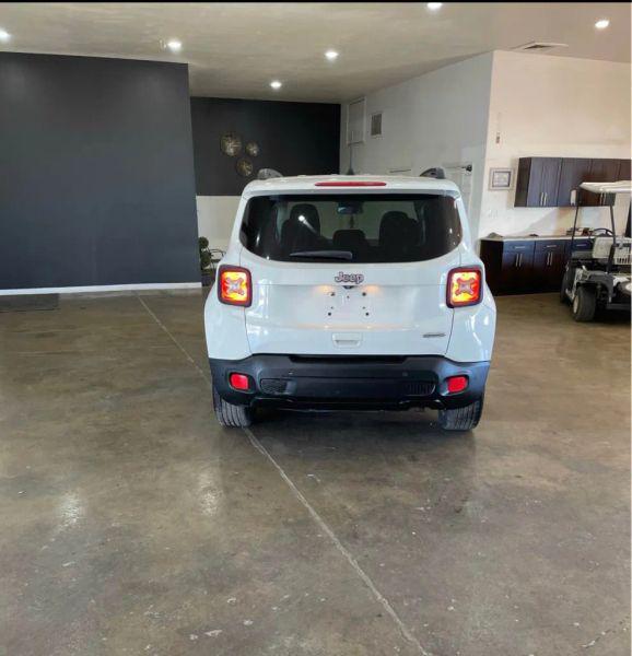 2018 Jeep Renegade Latitude FWD