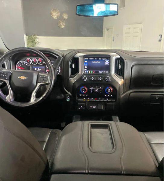 2021 Chevrolet Silverado 1500 4WD Crew Cab Short Bed LTZ
