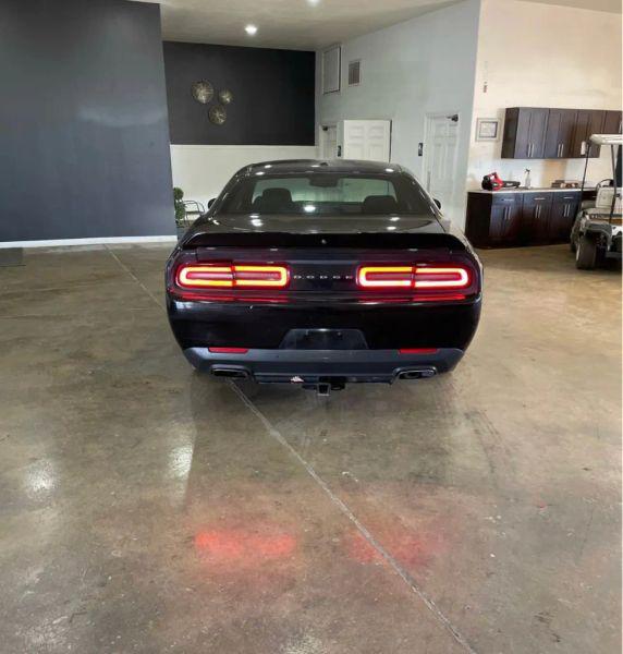 2015 Dodge Challenger SXT