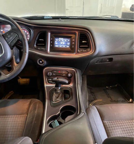 2015 Dodge Challenger SXT