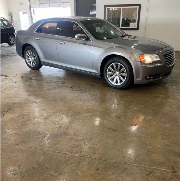 2011 Chrysler 300 Limited