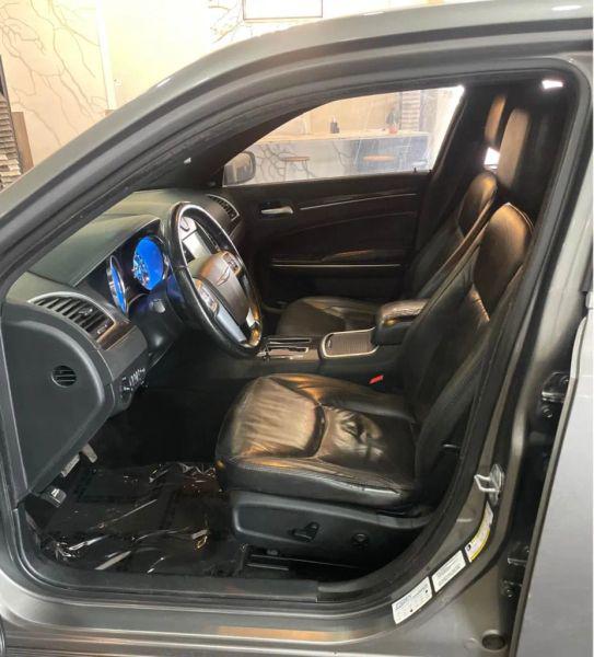 2011 Chrysler 300 Limited