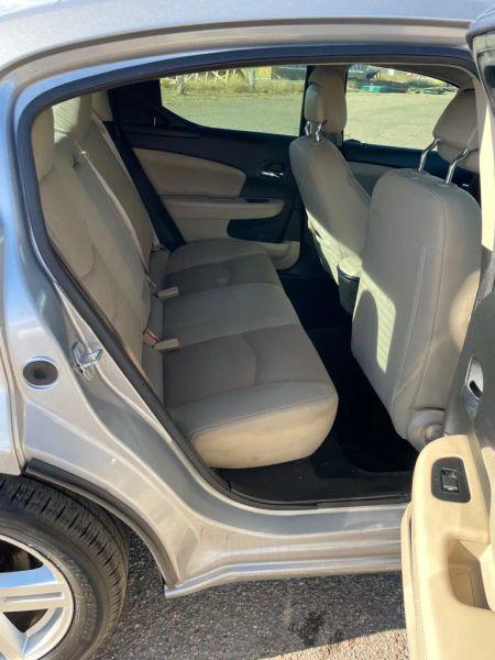 2013 Dodge Avenger SE V6