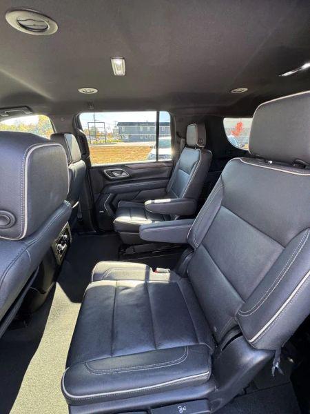 2023 Chevrolet Suburban 2WD Premier