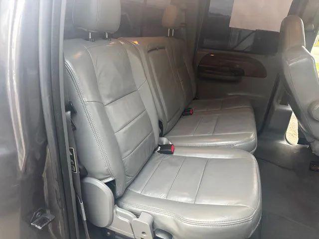 2004 Ford F-350 Lariat