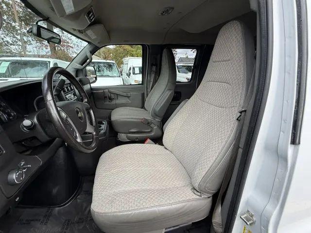 2017 Chevrolet Express LT