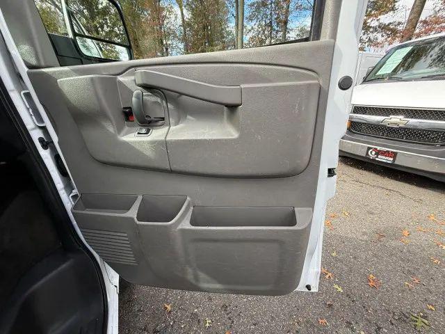 2017 Chevrolet Express LT