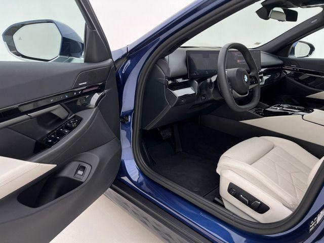 2026 BMW 5 Series 530i xDrive