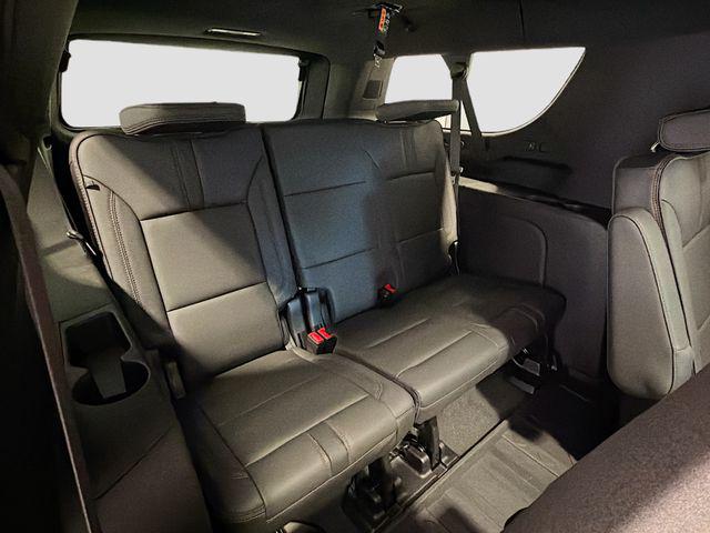2026 Chevrolet Suburban RST, 4WD