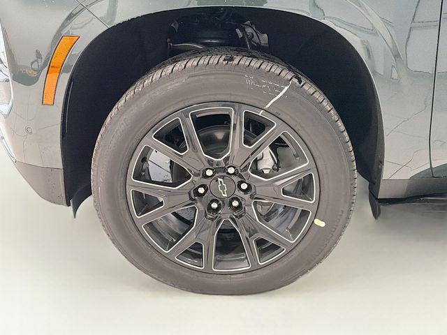 2026 Chevrolet Suburban RST, 4WD