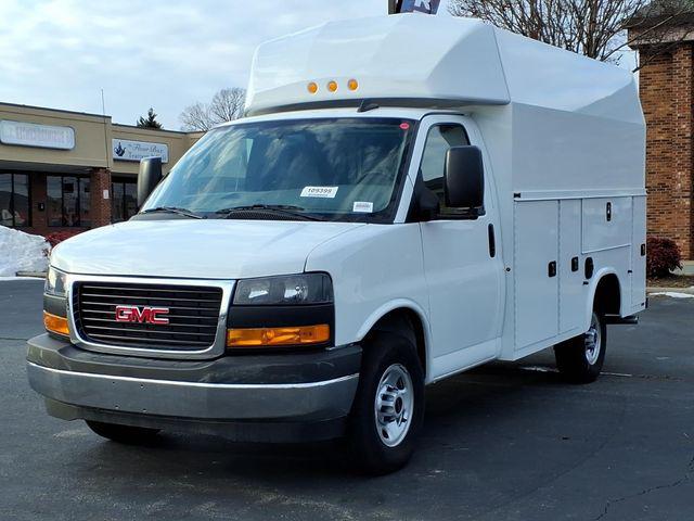 2025 GMC Savana Cutaway Work Van