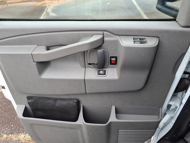 2025 GMC Savana Cutaway Work Van