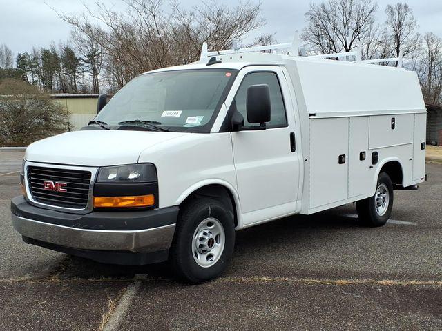 2025 GMC Savana Cutaway Work Van