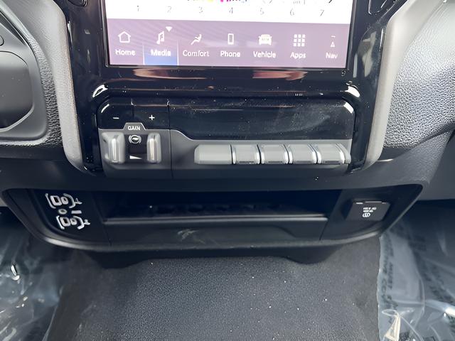 2026 Ram 2500 Tradesman Crew Cab 4x4 8' Box