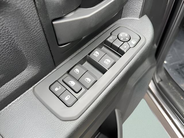 2026 Ram 2500 Tradesman Crew Cab 4x4 8' Box