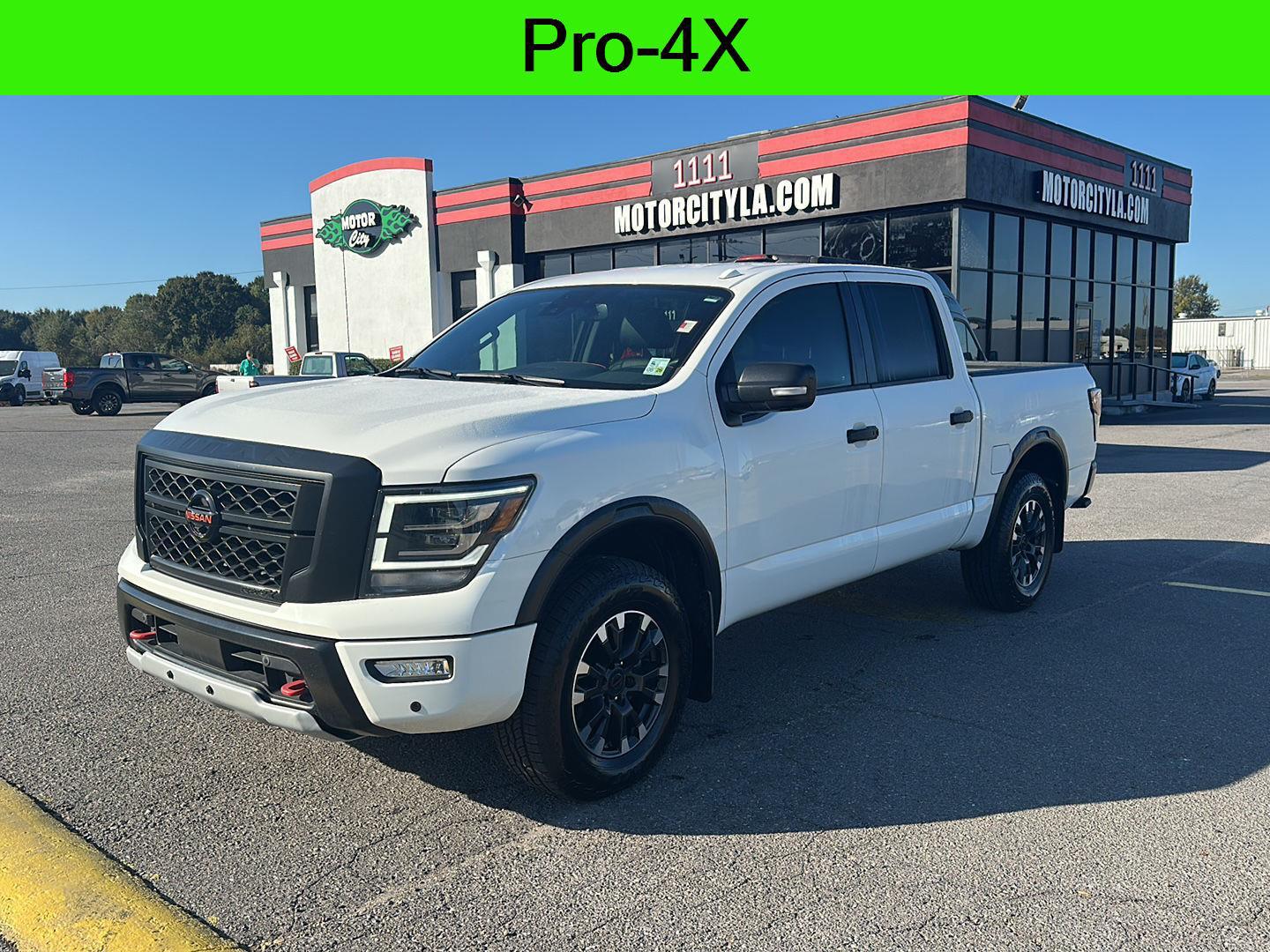 2021 Nissan Titan PRO-4X's photo