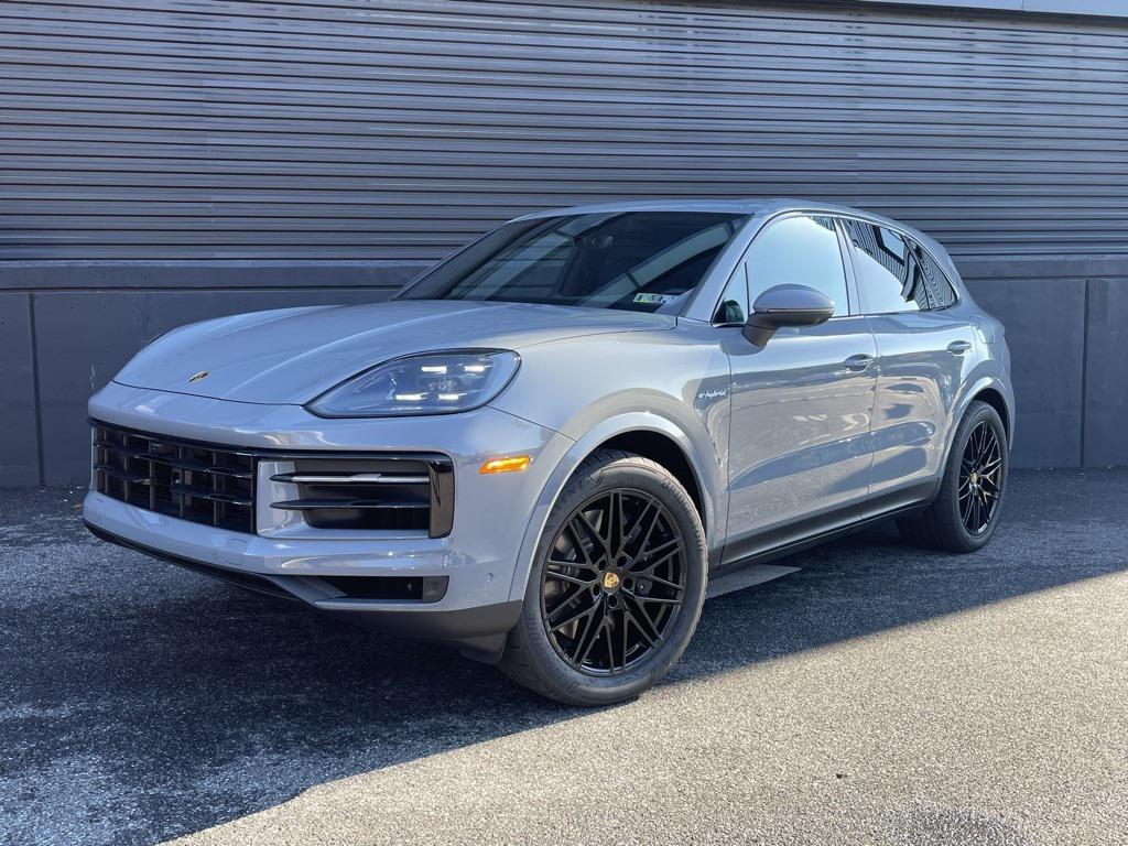 2024 Porsche Cayenne E-Hybrid's photo