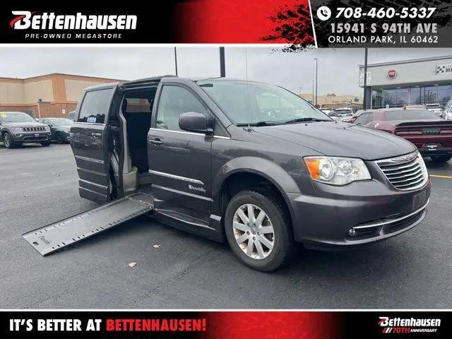 2016 Chrysler Town & Country Touring for sale in Orland Park, IL