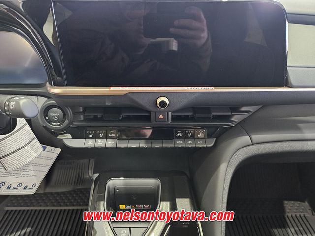 2025 Toyota Crown Signia Limited