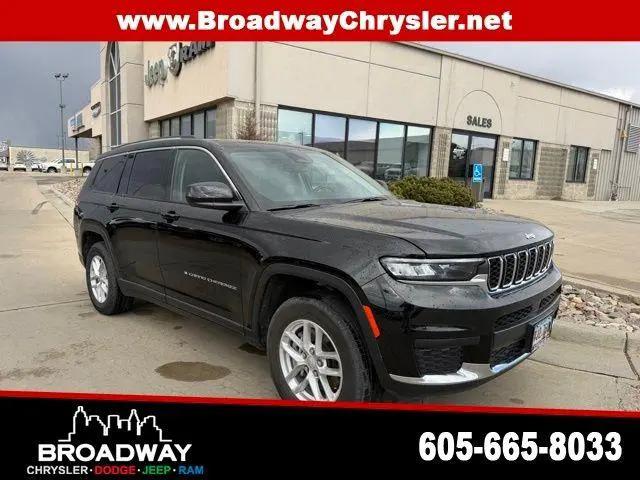 2023 Jeep Grand Cherokee L Laredo 4x4 for sale in Yankton, SD