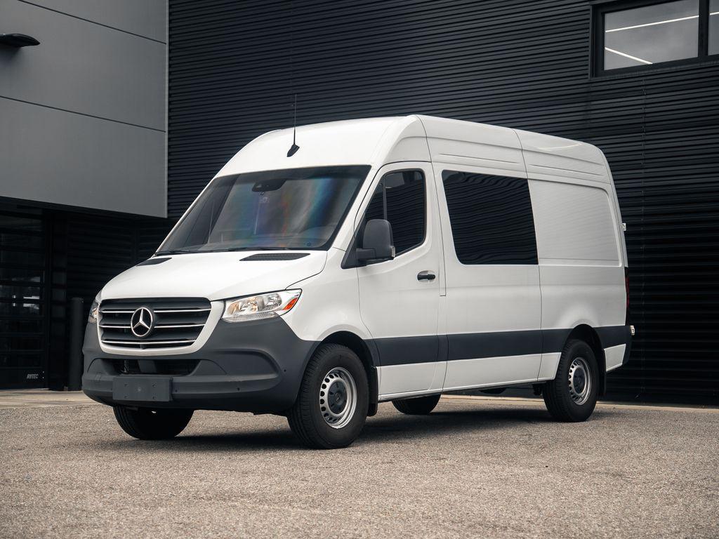 2024 Mercedes-Benz Sprinter Crew Van Base's photo