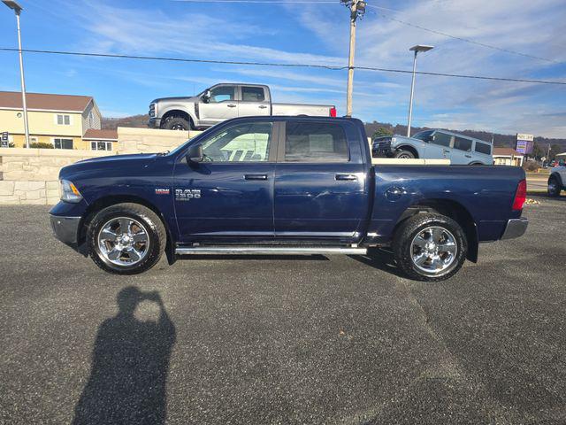 2019 RAM 1500 Classic Big Horn Crew Cab 4x4 57 Box 2019 RAM 1500 Classic Big Horn Crew Cab 4x4 57 Box