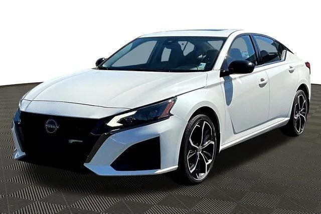 2023 Nissan Altima SR Intelligent AWD