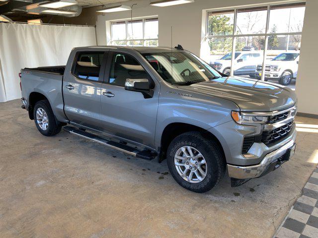 2023 Chevrolet Silverado 1500 4WD Crew Cab Standard Bed LT