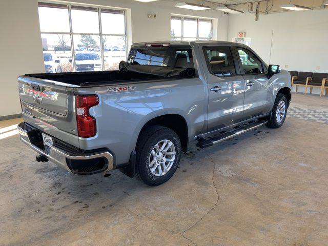 2023 Chevrolet Silverado 1500 4WD Crew Cab Standard Bed LT
