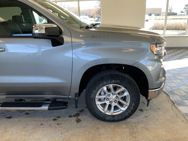 2023 Chevrolet Silverado 1500 4WD Crew Cab Standard Bed LT