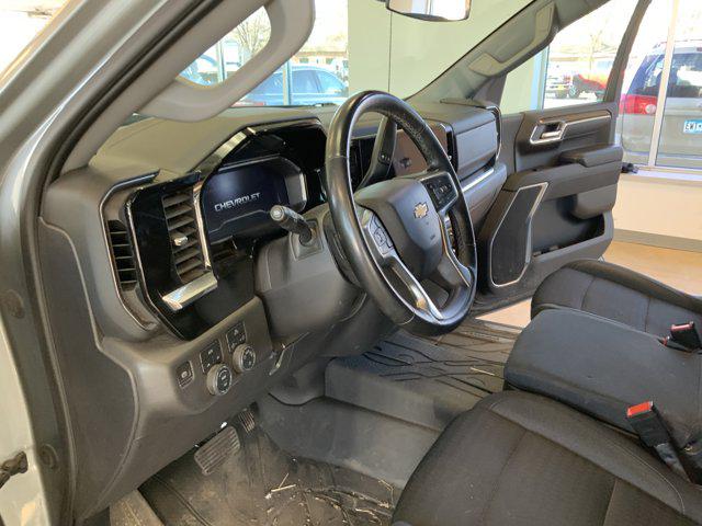 2023 Chevrolet Silverado 1500 4WD Crew Cab Standard Bed LT